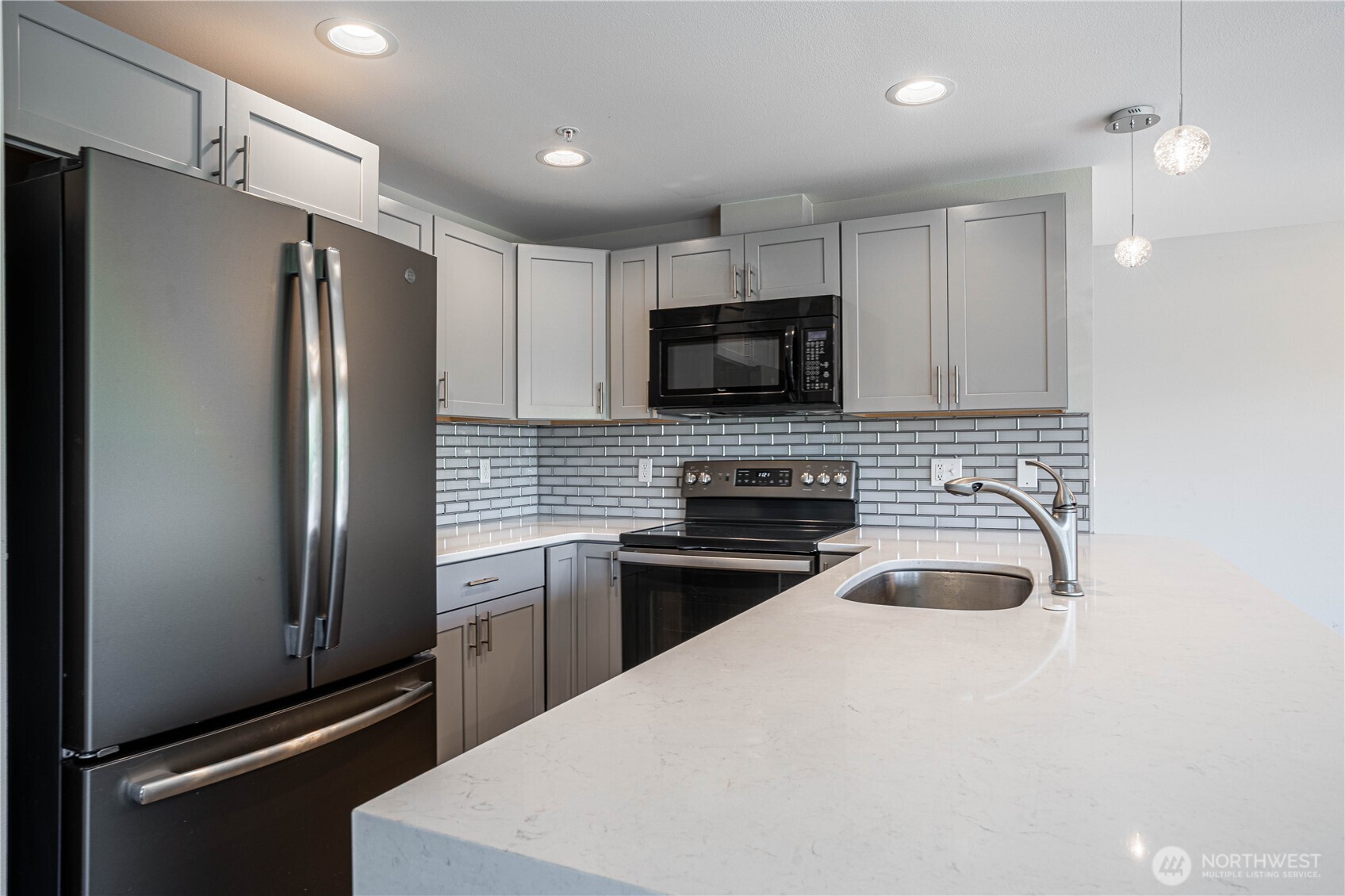 808 W Manson Highway Unit: B202
