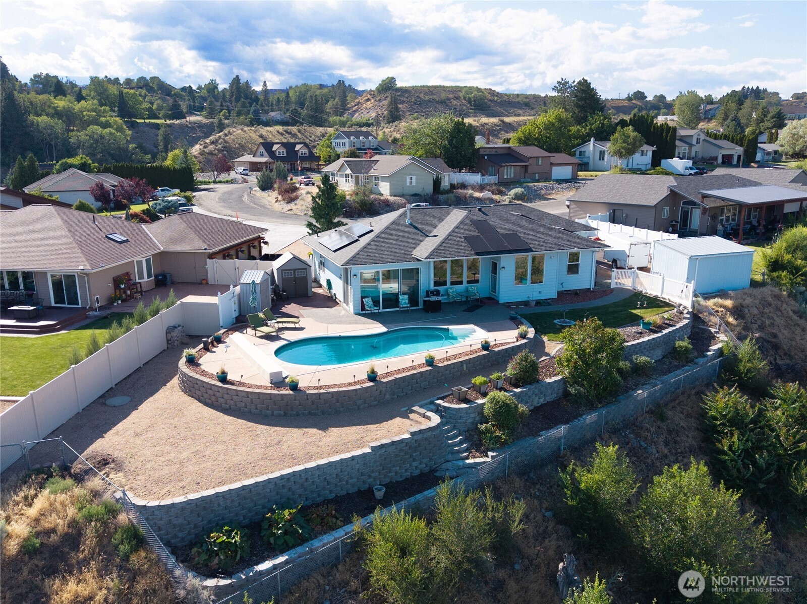 536 Hillcrest Circle Drive