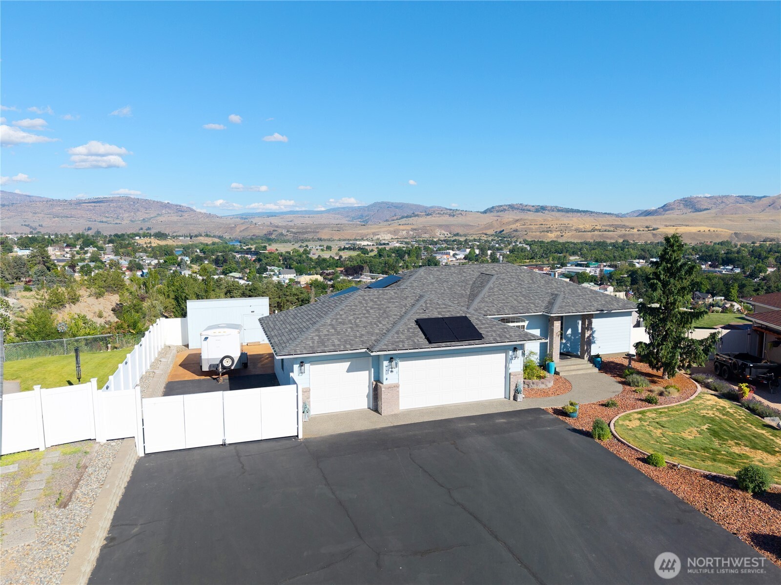 536 Hillcrest Circle Drive