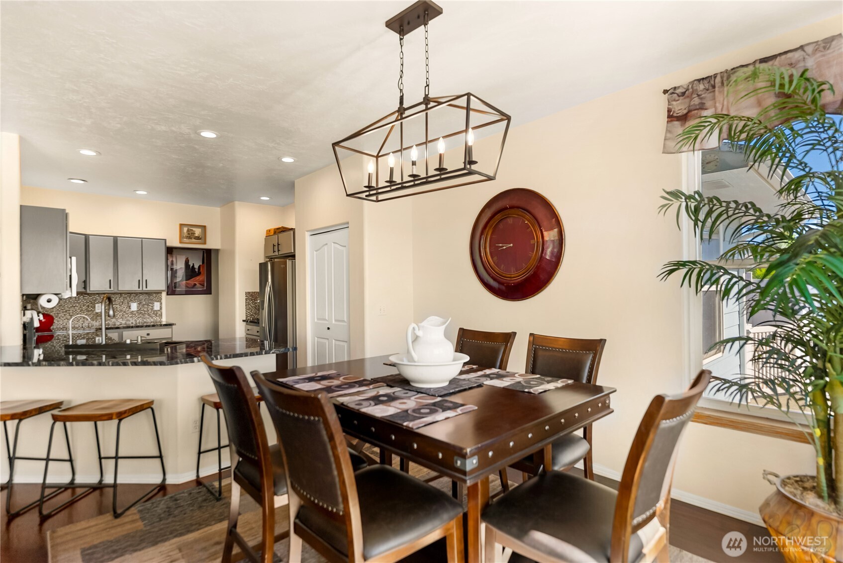 536 Hillcrest Circle Drive