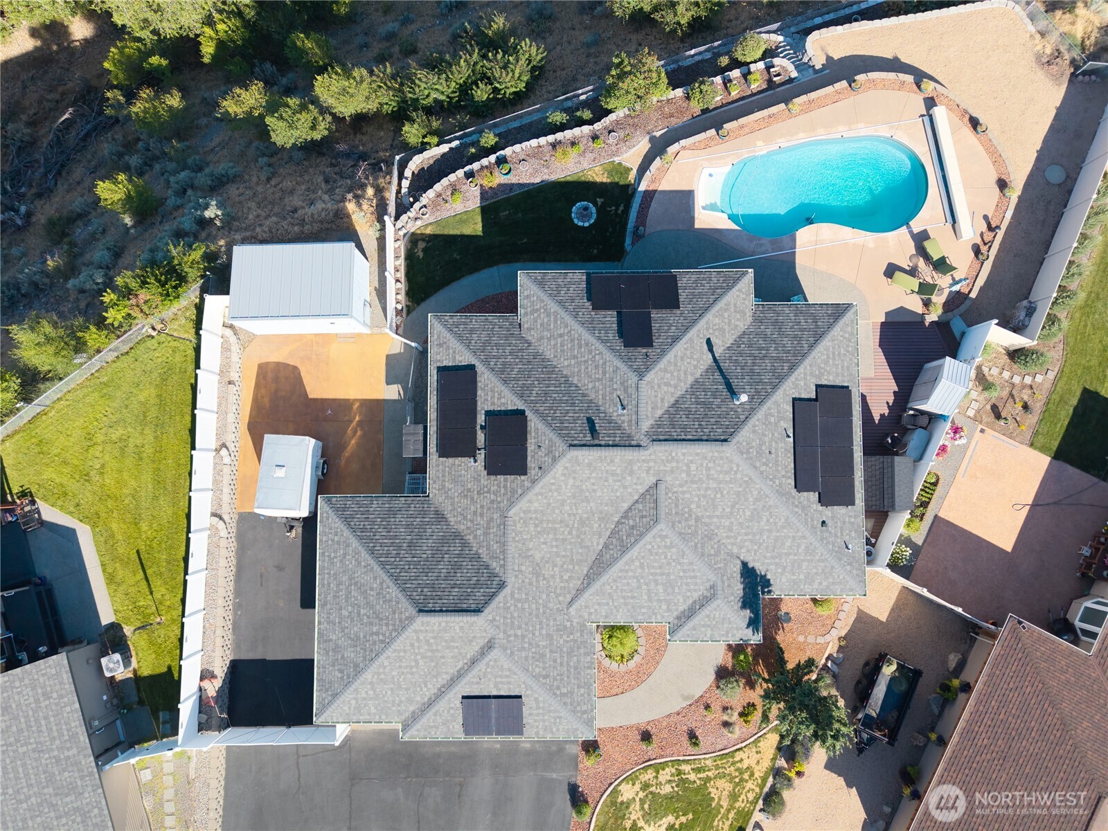 536 Hillcrest Circle Drive