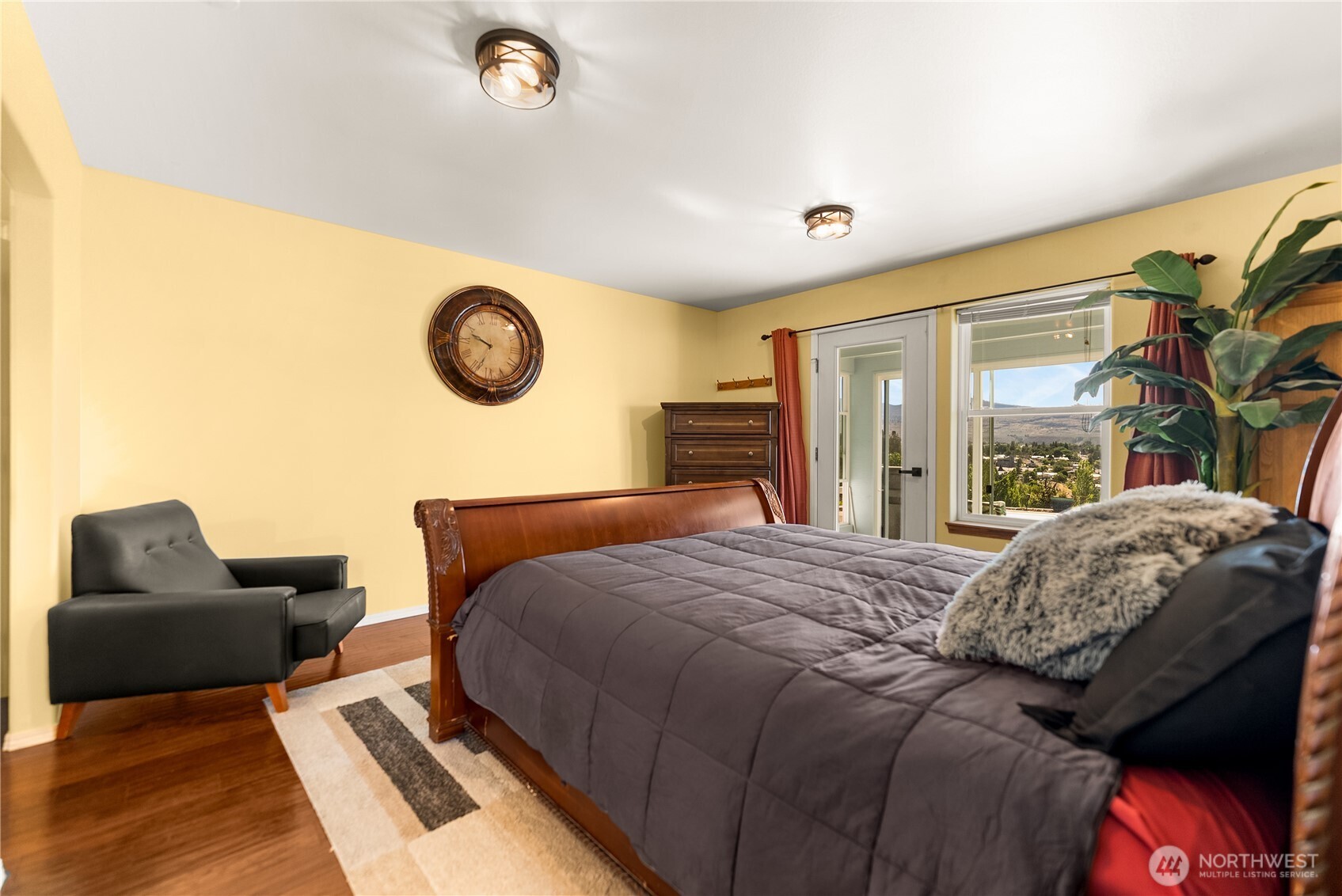 536 Hillcrest Circle Drive