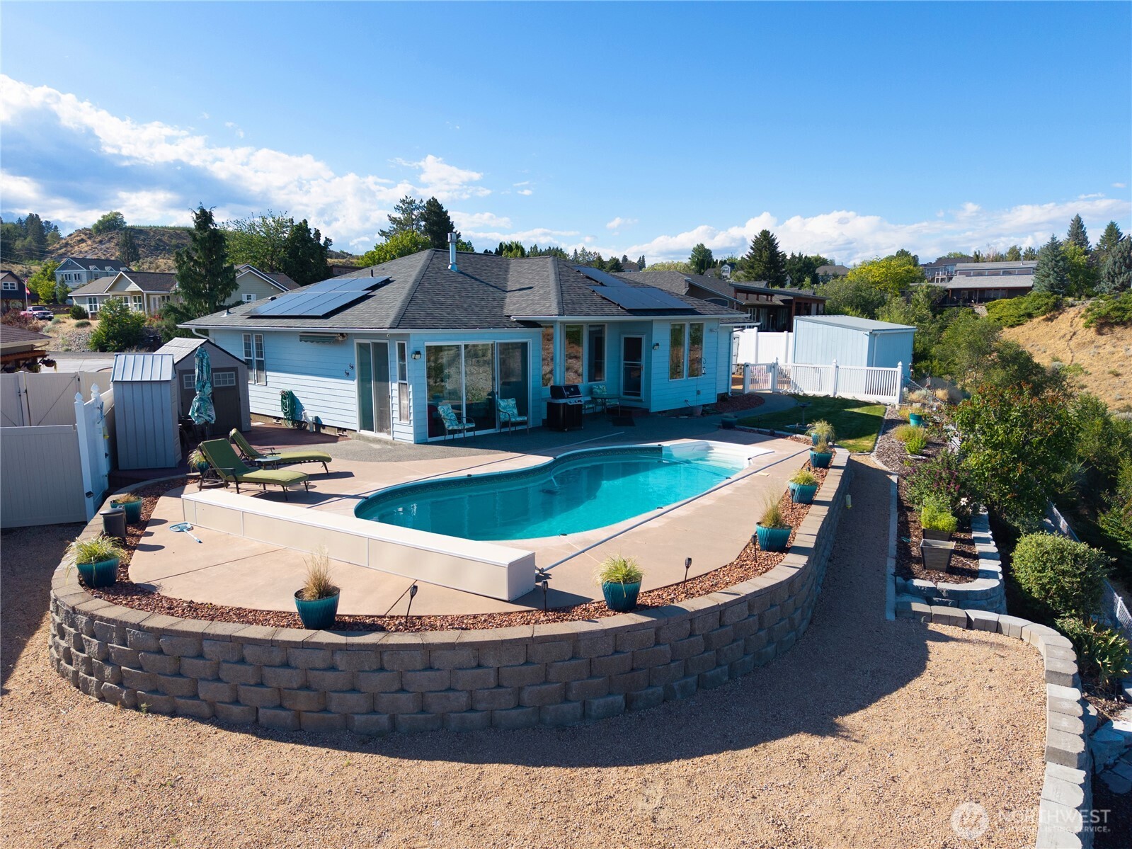 536 Hillcrest Circle Drive