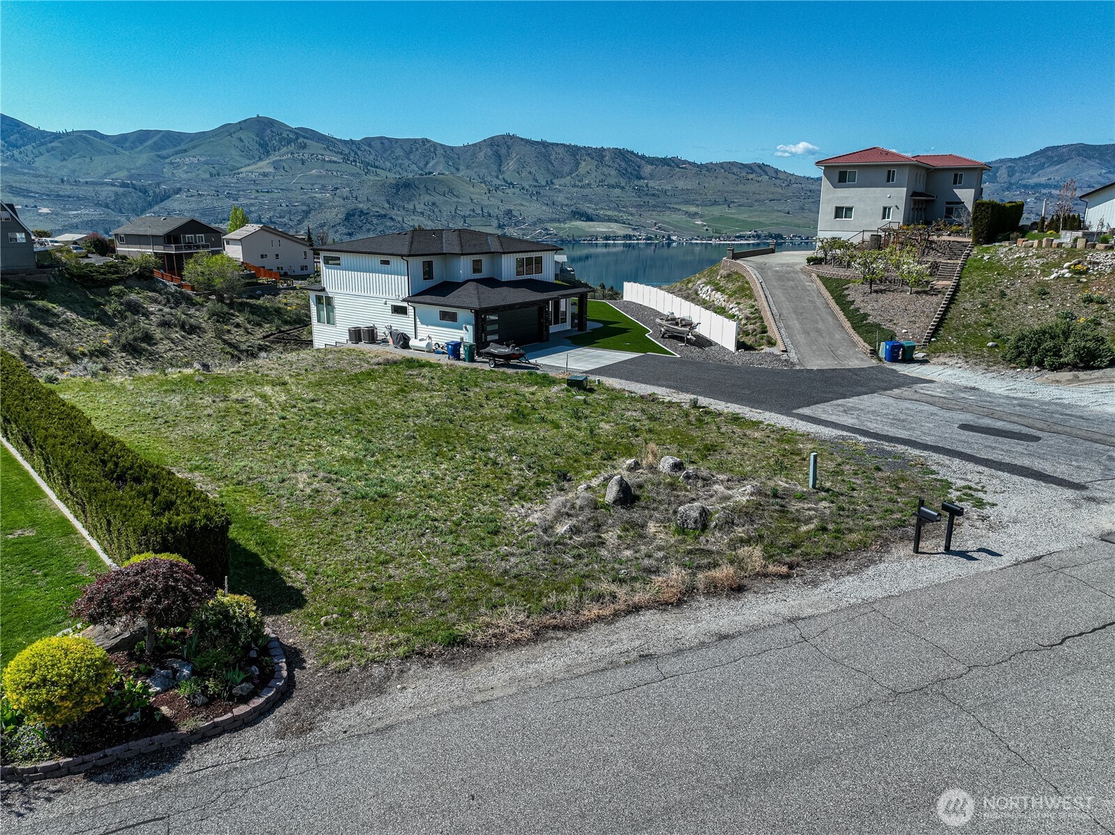 212 Stehekin Way