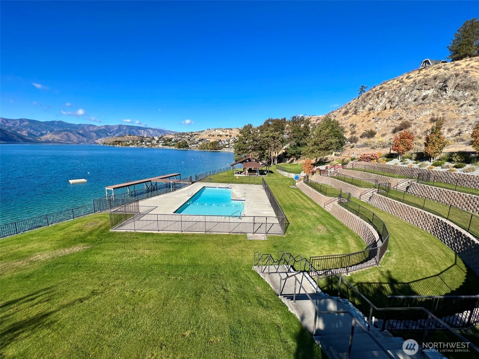 212 Stehekin Way