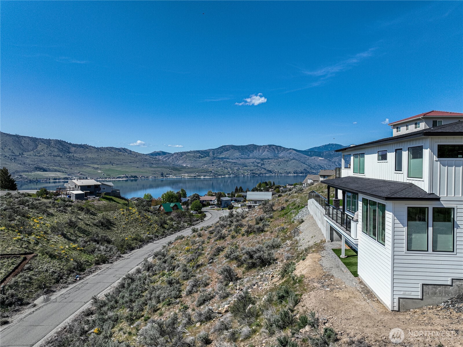 212 Stehekin Way