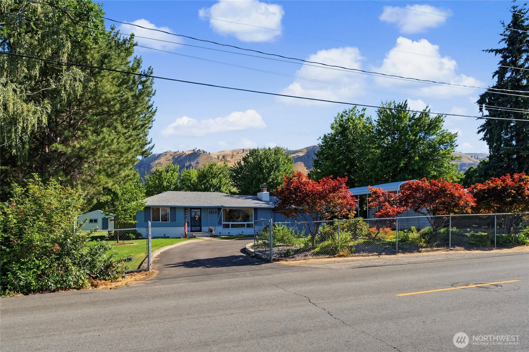 1313 Castlerock Avenue