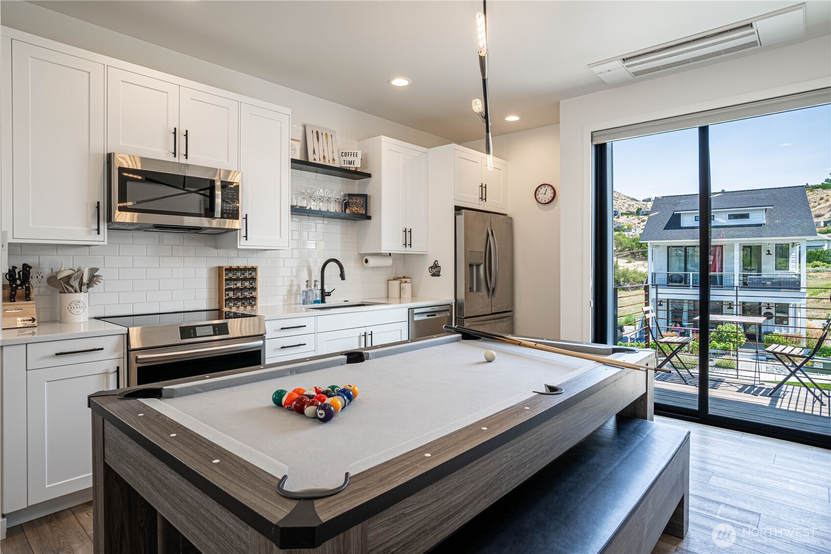 1402 Cottage Lane