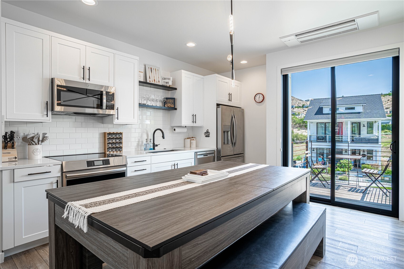 1402 Cottage Lane