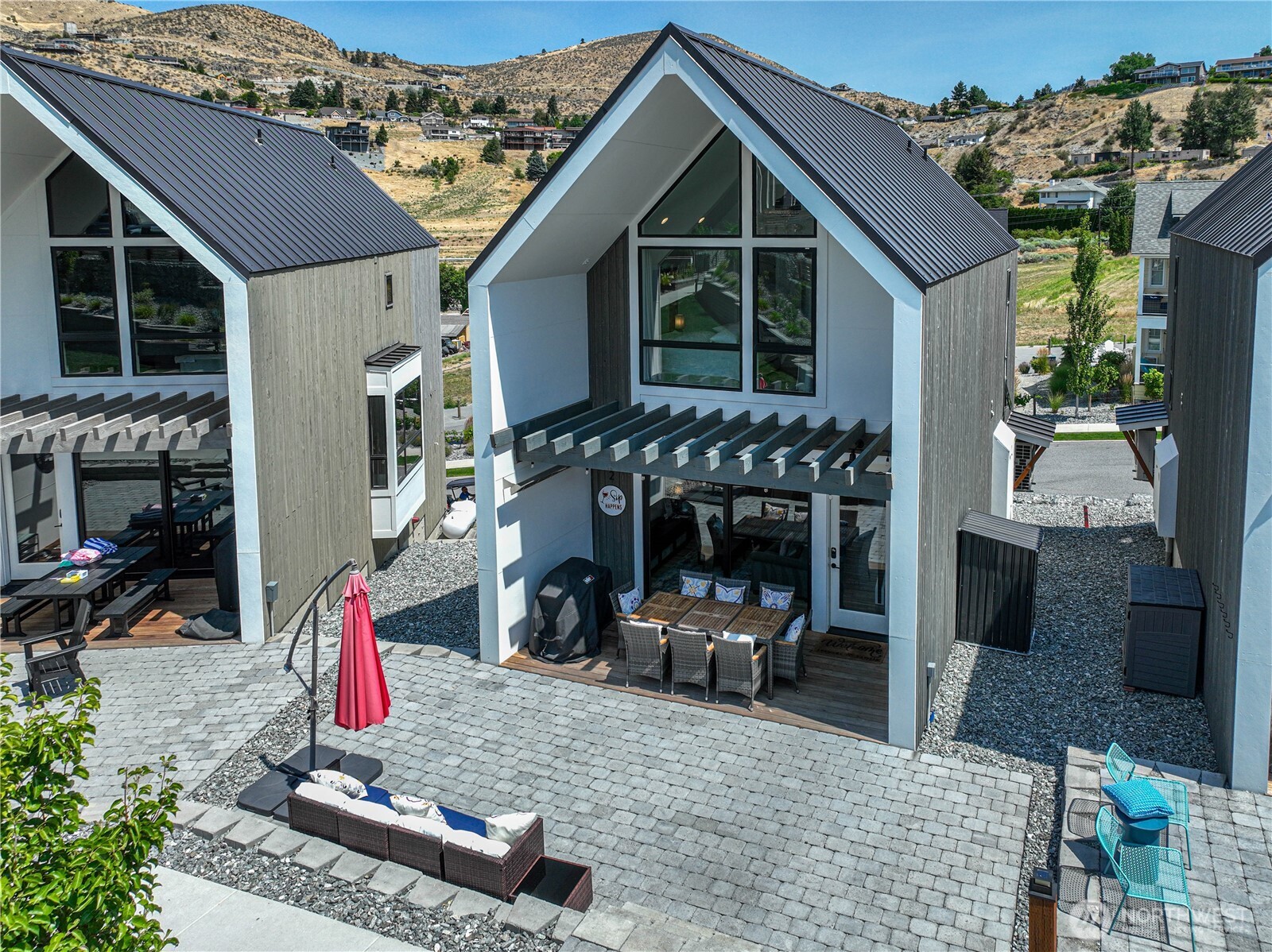 1402 Cottage Lane