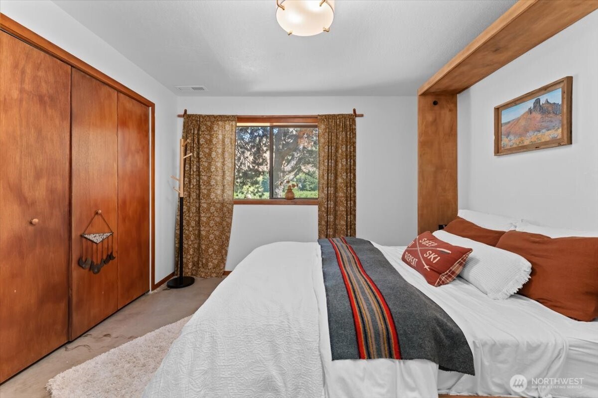 1030 Canyonside Road