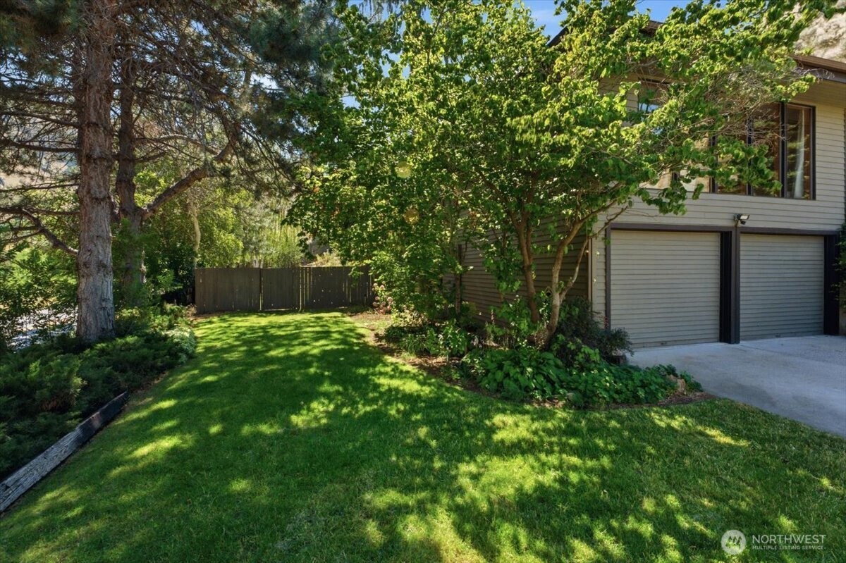 1030 Canyonside Road