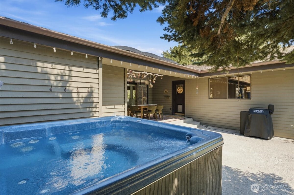 1030 Canyonside Road