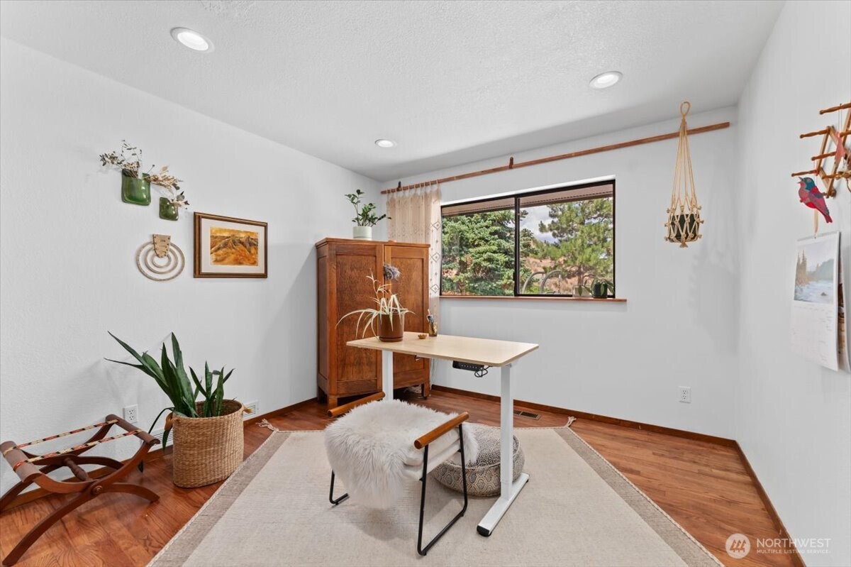 1030 Canyonside Road