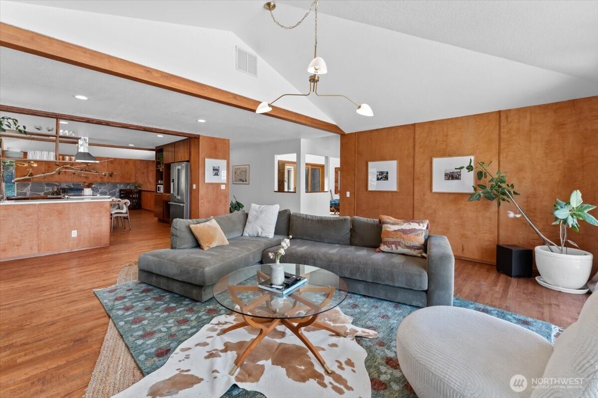 1030 Canyonside Road
