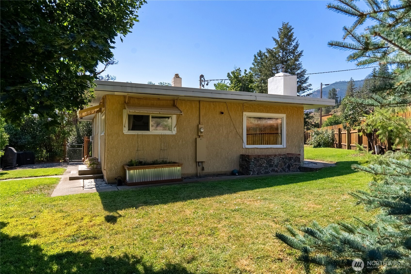 658 Twisp-Carlton Road