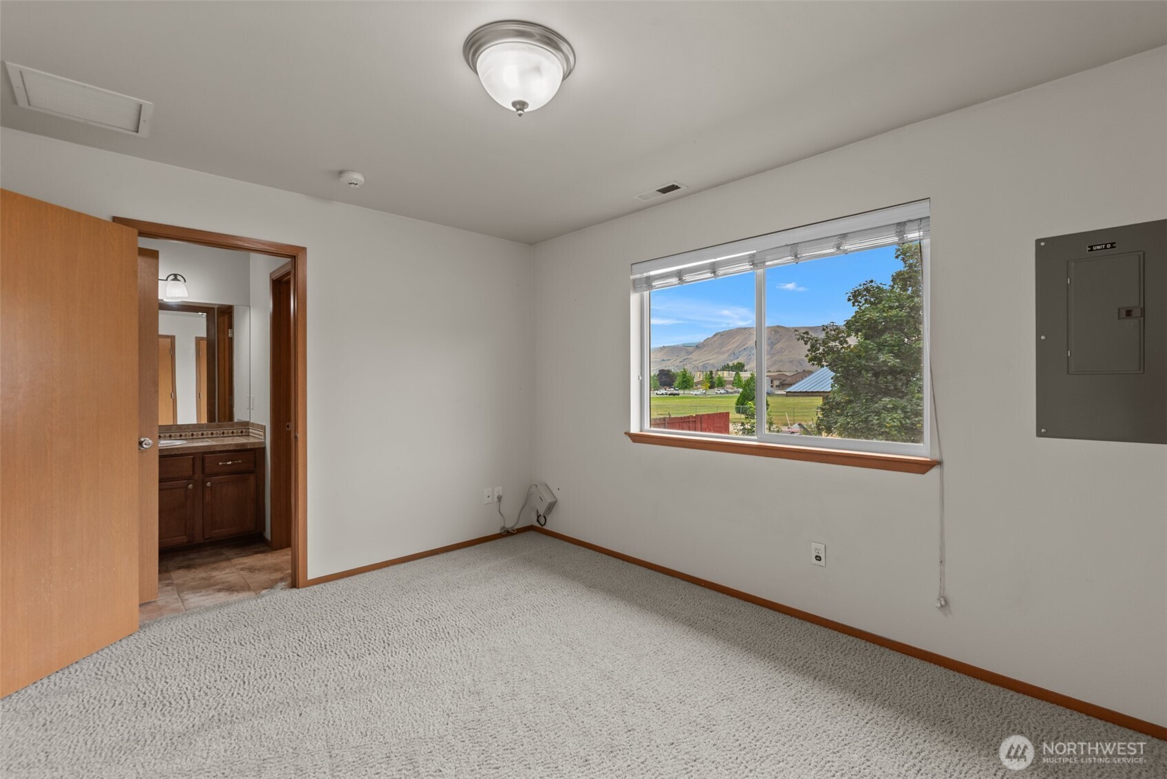 1005 Cascade Street