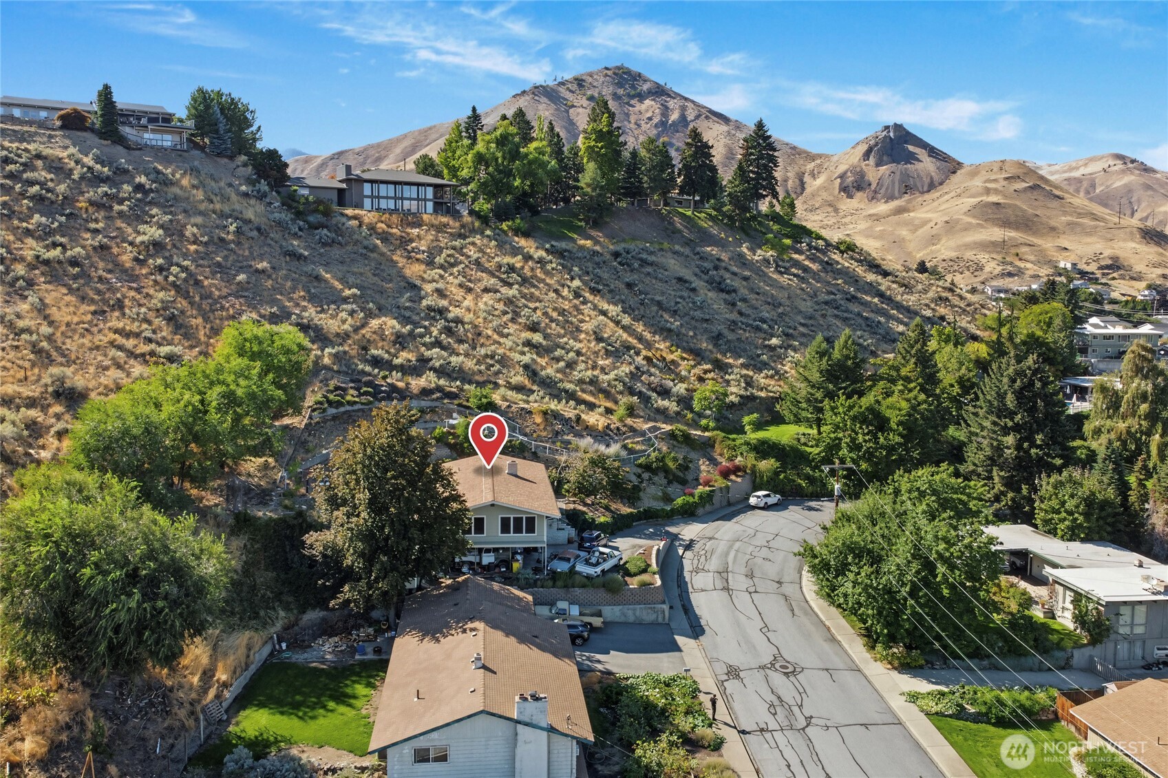 1617 Carson Lane