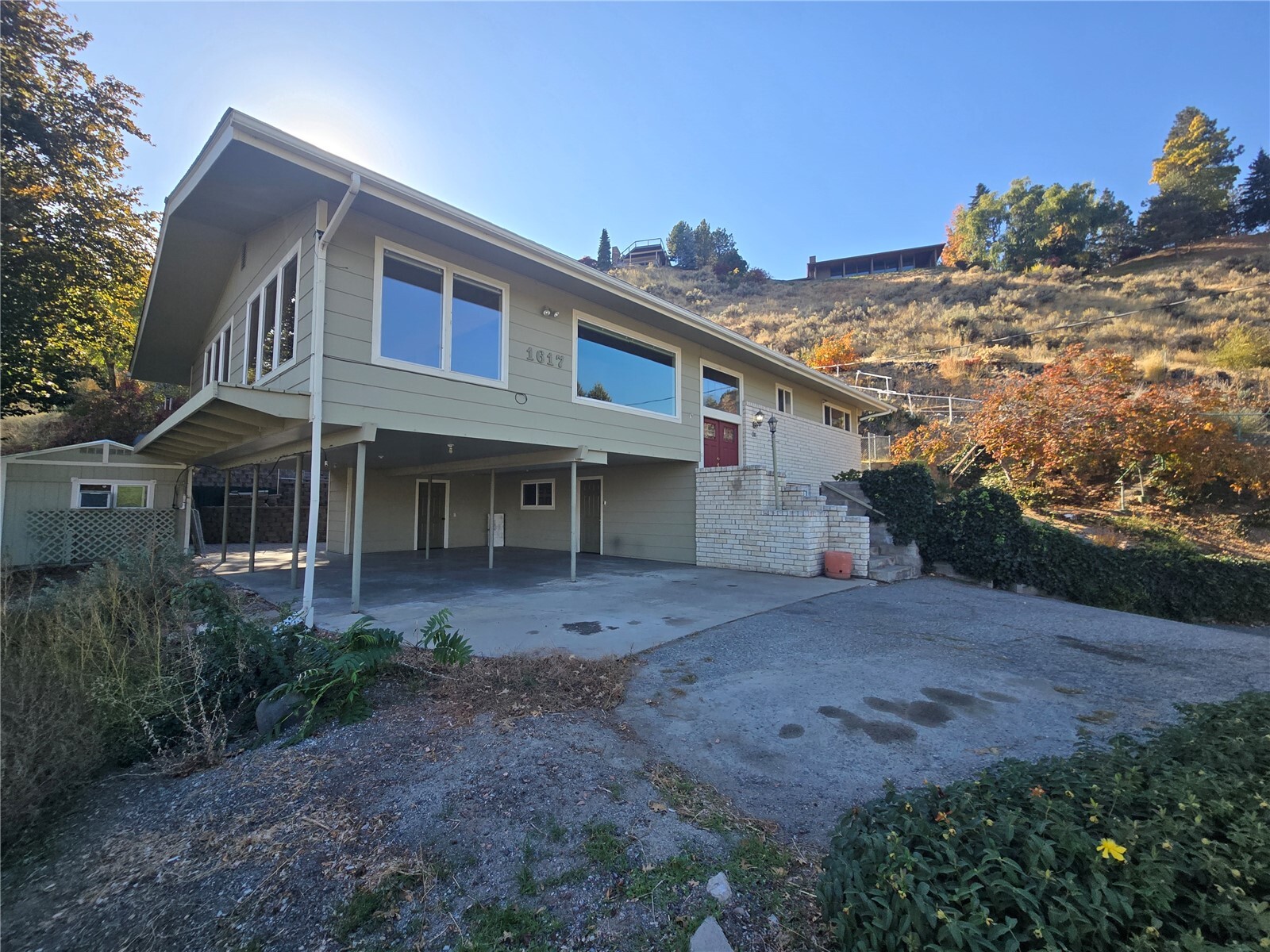 1617 Carson Lane