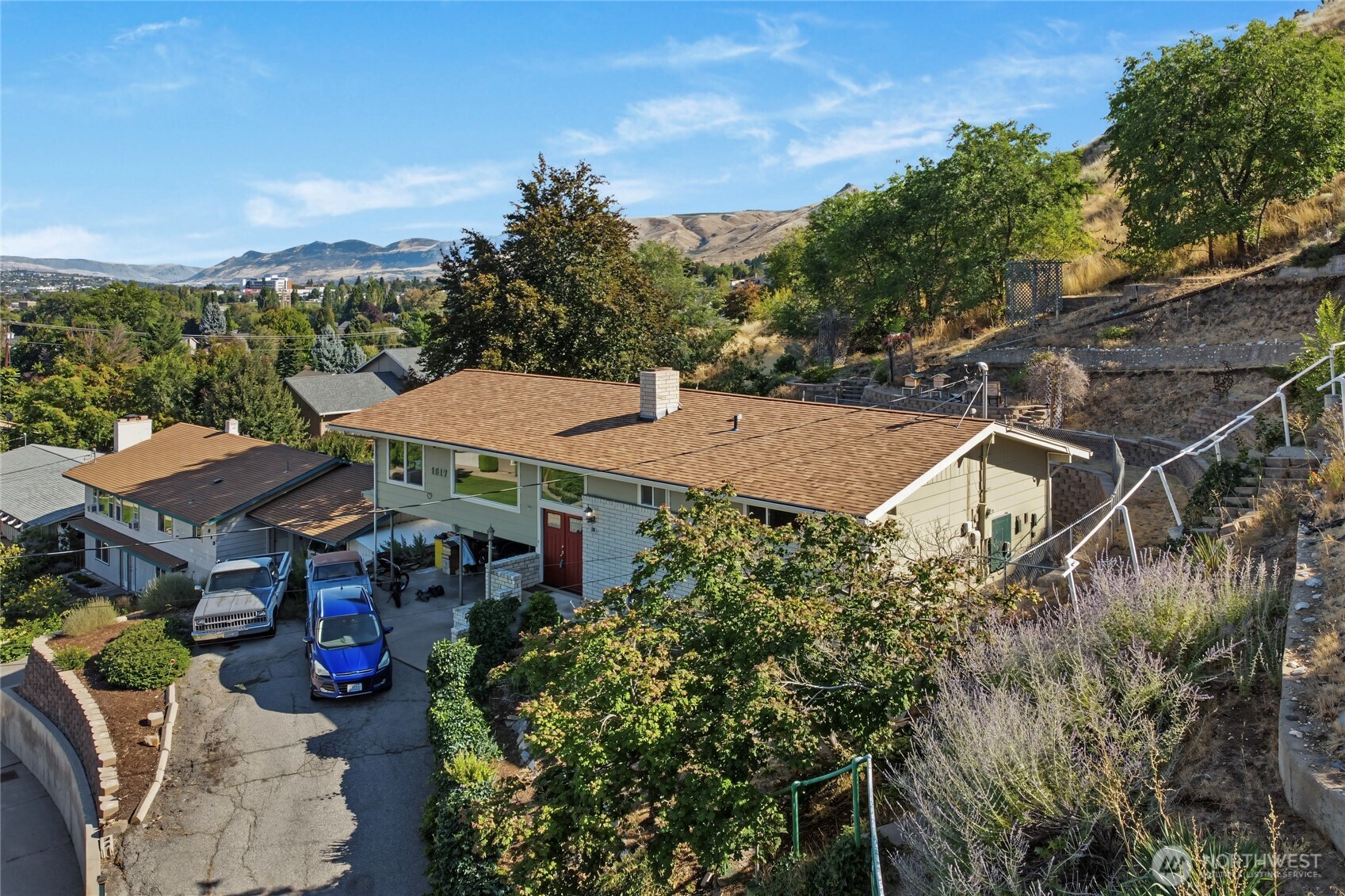 1617 Carson Lane
