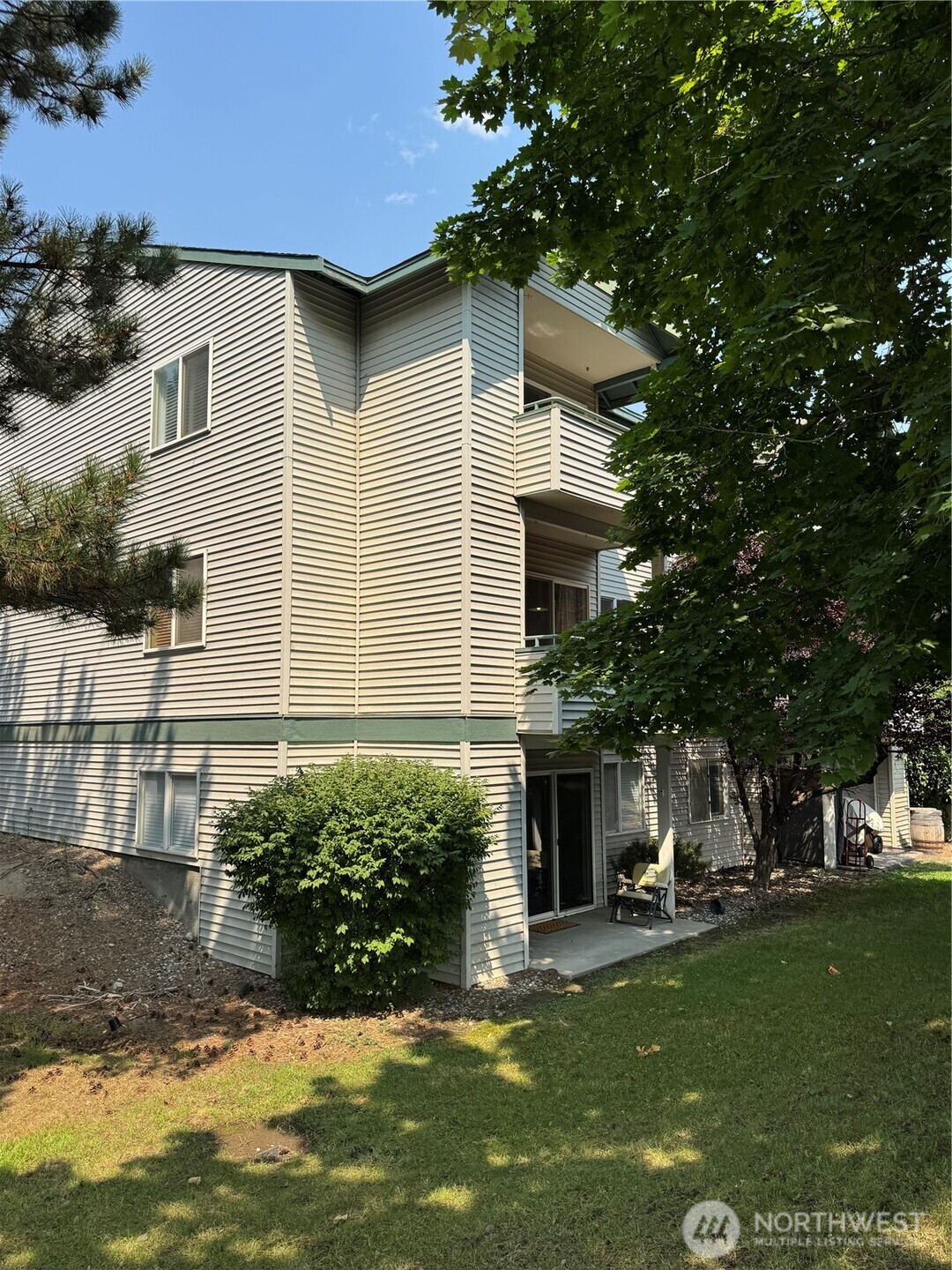 667 4th Street NE Unit: L301