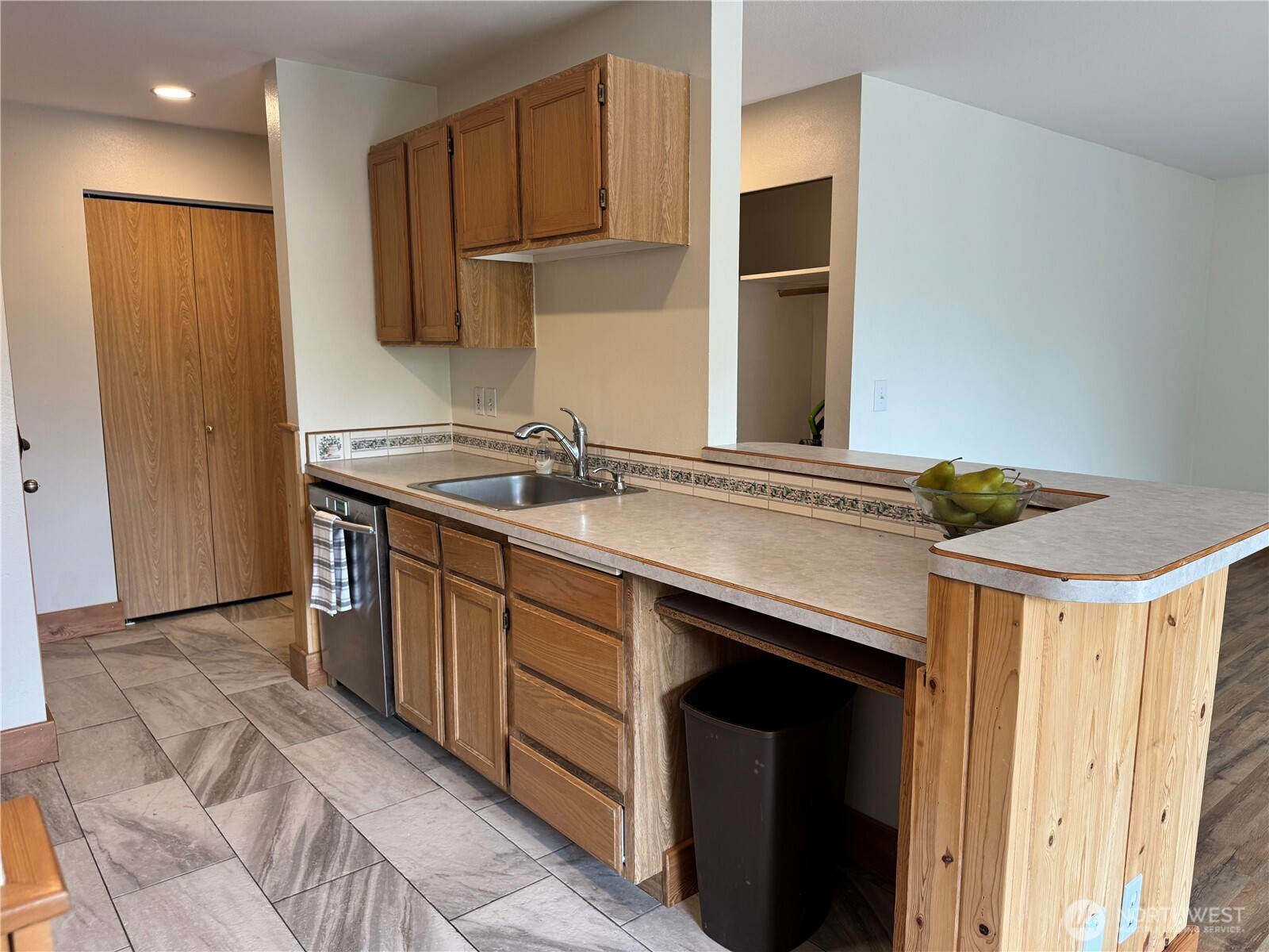 667 4th Street NE Unit: L301