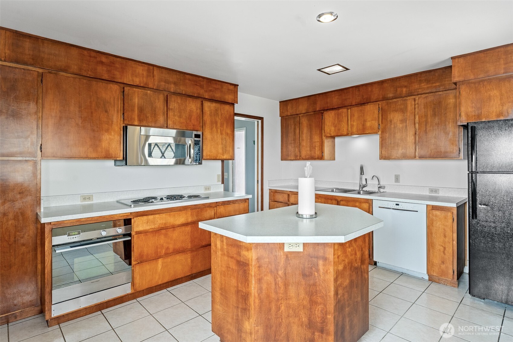 1210 N Ashland Avenue
