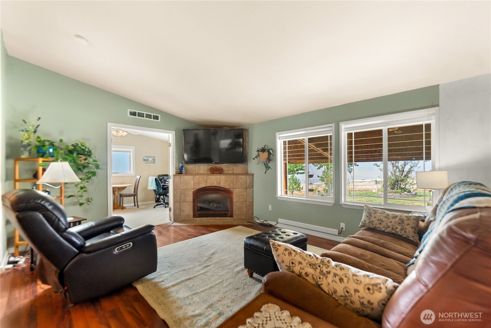 47 Barn Dance Drive
