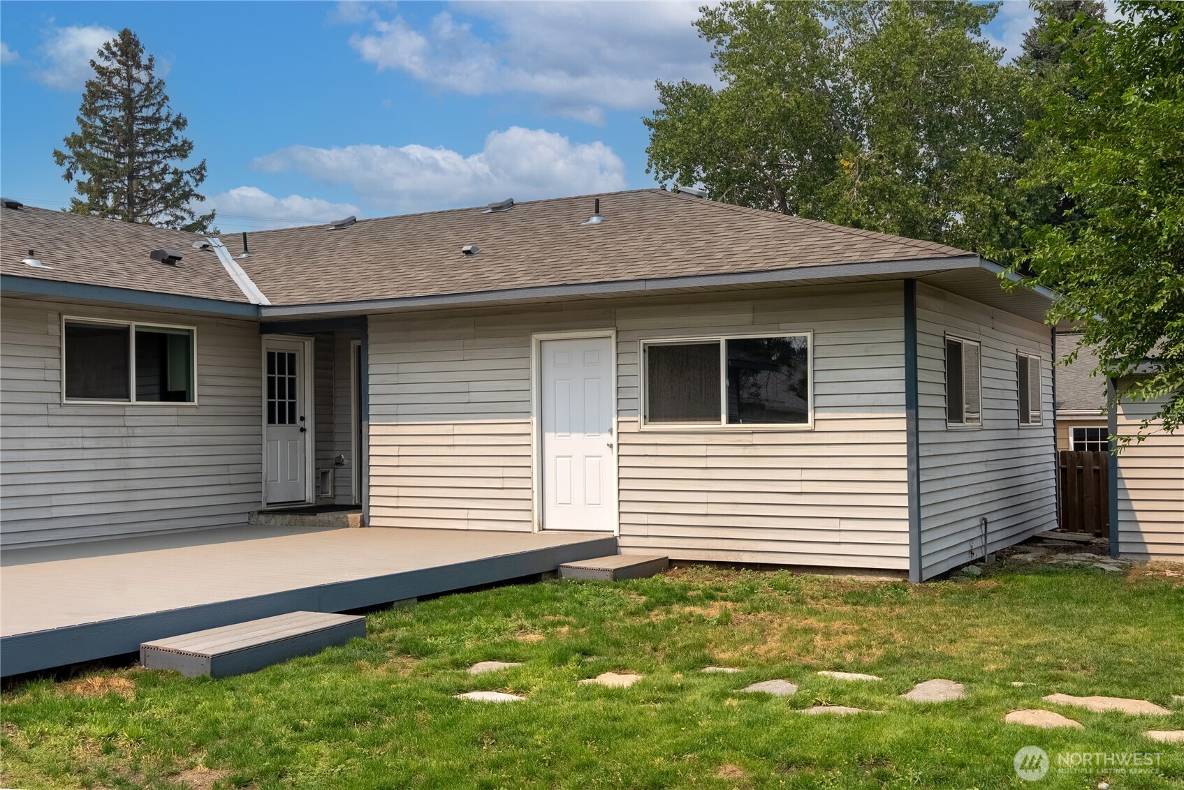 717 W Ridge Drive Unit: W