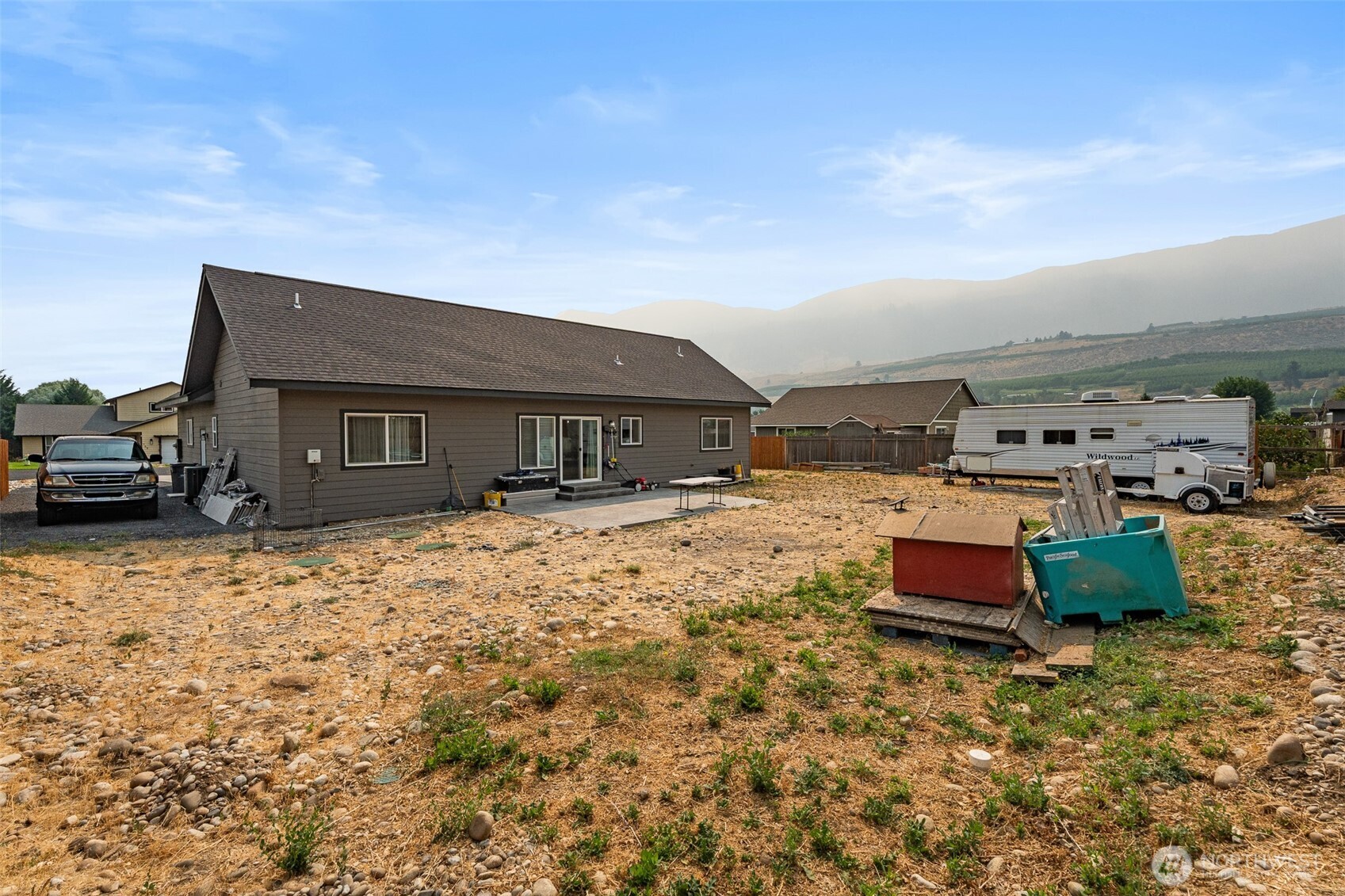 158 Saratoga LN