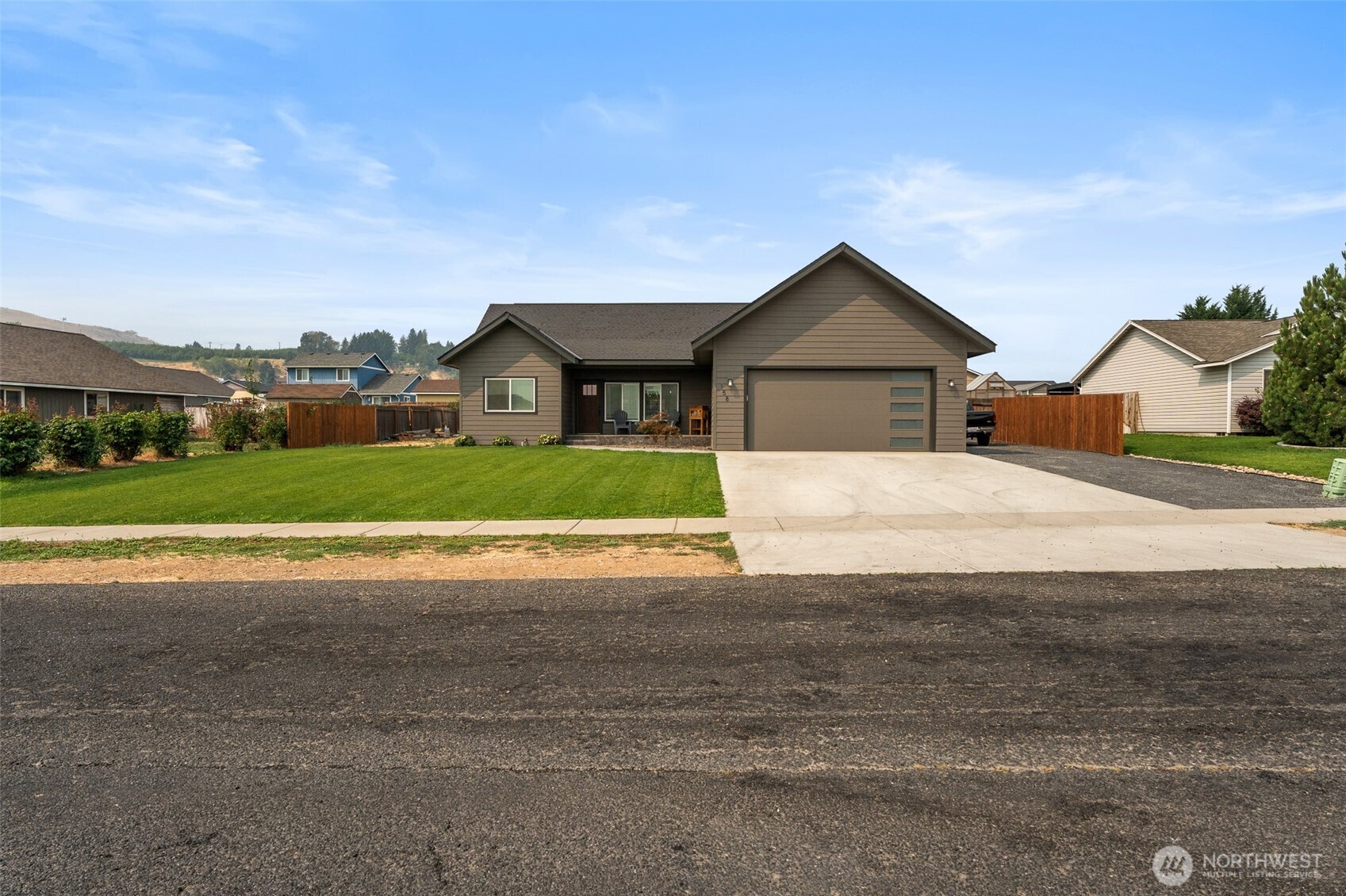 158 Saratoga LN