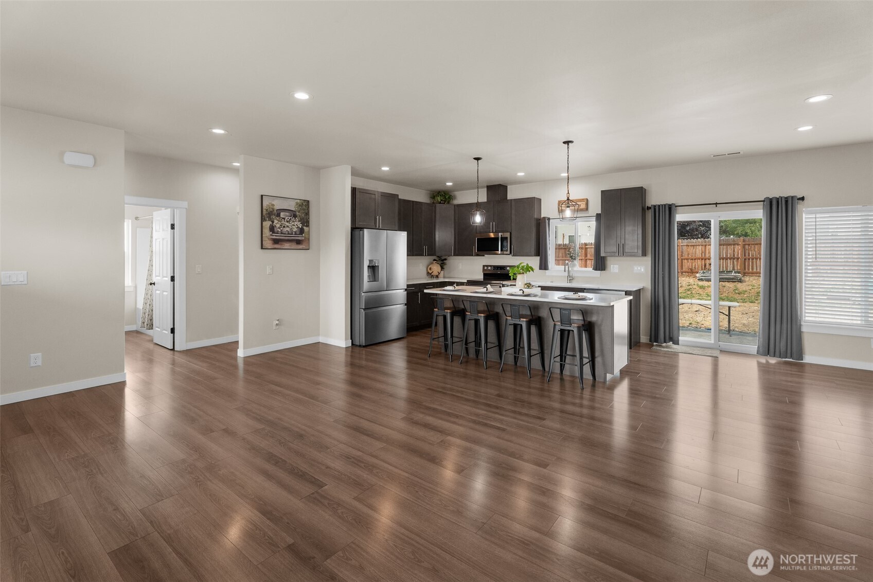 158 Saratoga LN