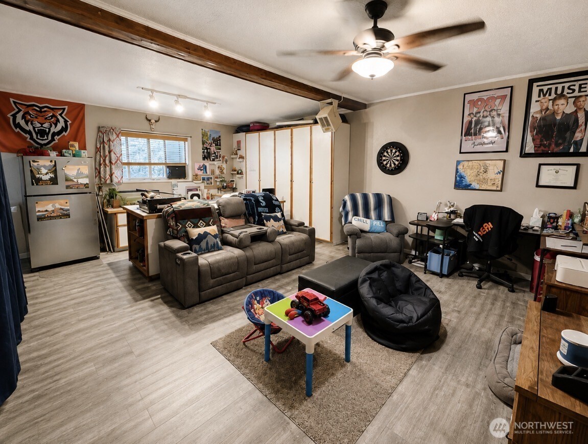 223 E 2nd Street