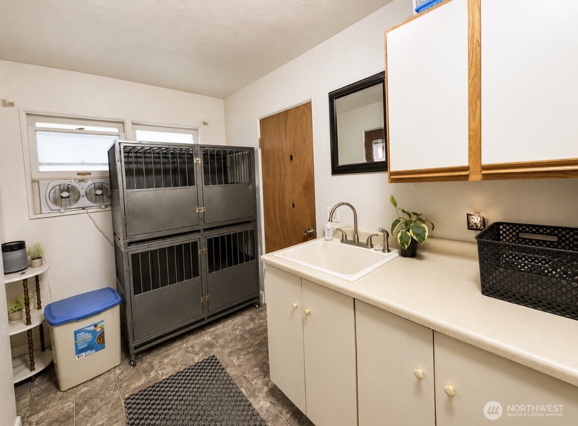 223 E 2nd Street