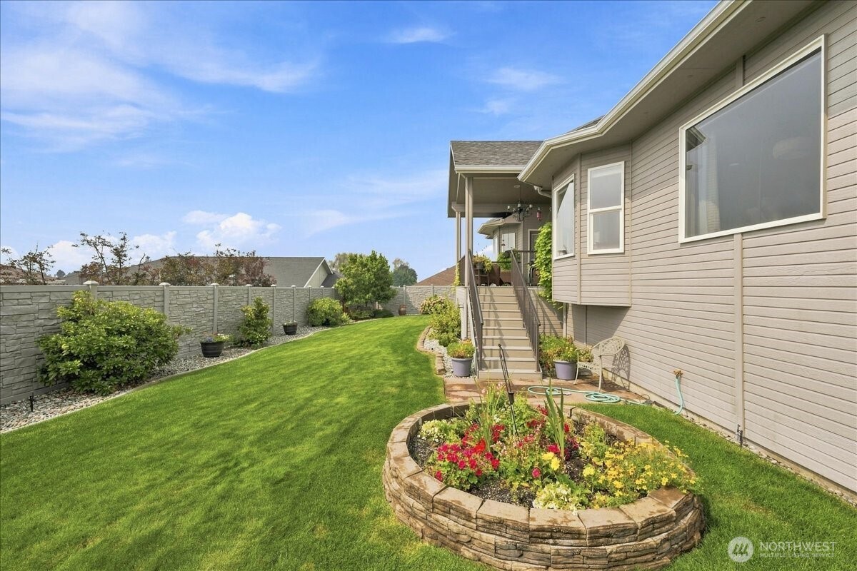 628 Briarwood Drive