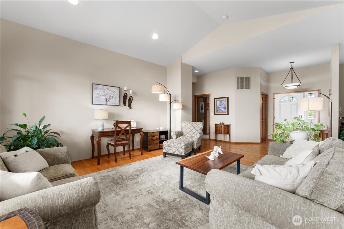 628 Briarwood Drive