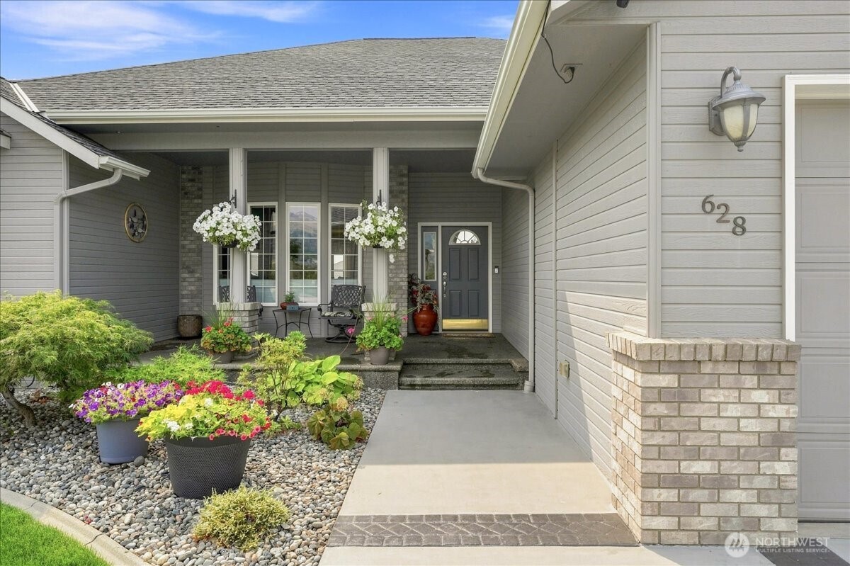 628 Briarwood Drive