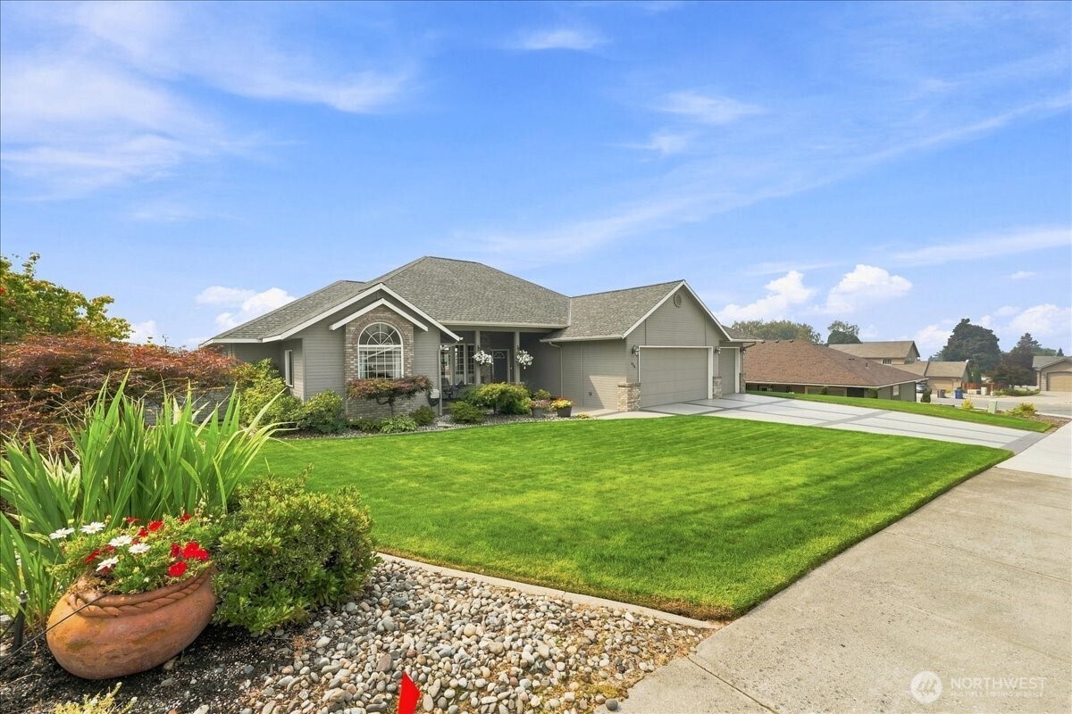 628 Briarwood Drive