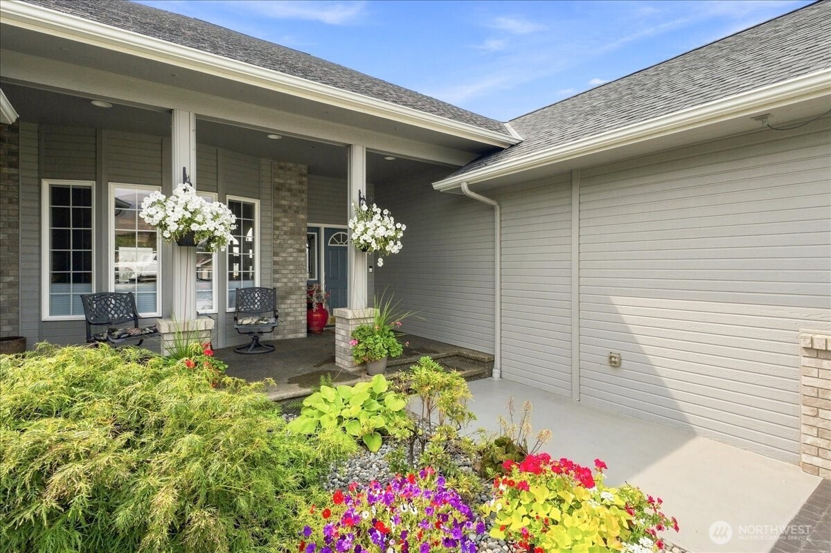 628 Briarwood Drive