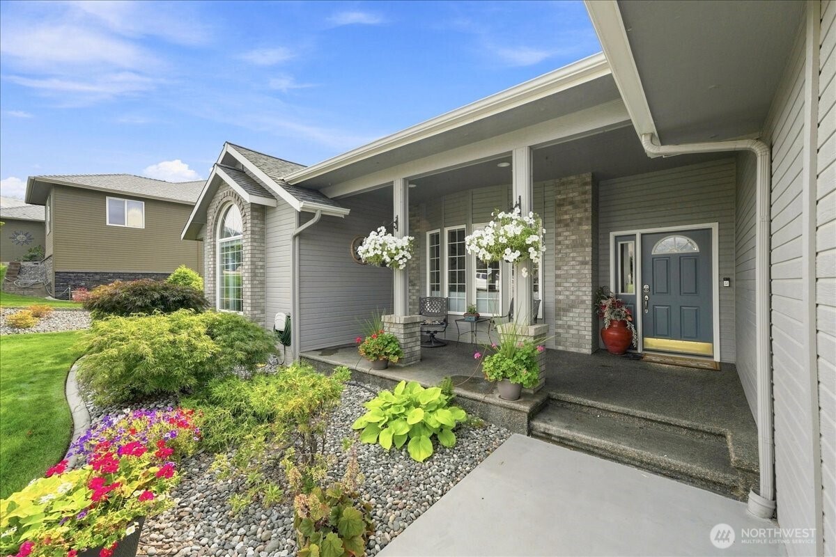 628 Briarwood Drive