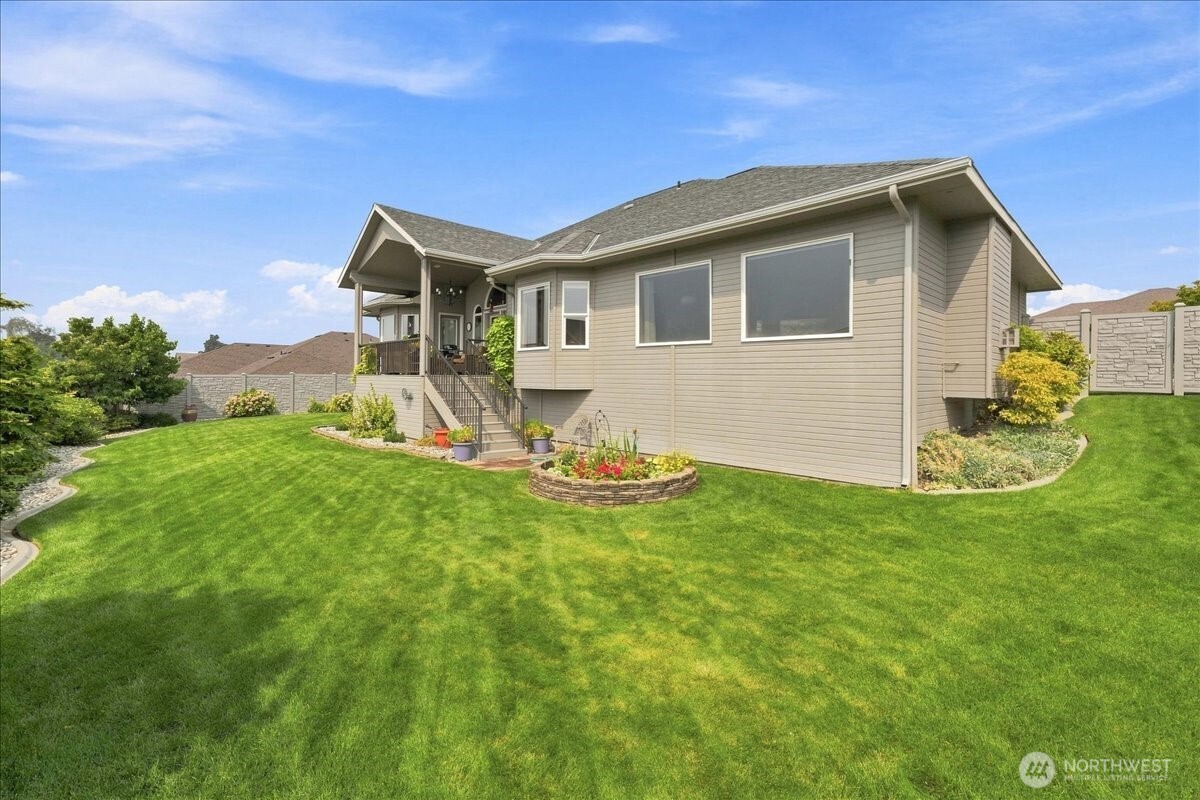 628 Briarwood Drive
