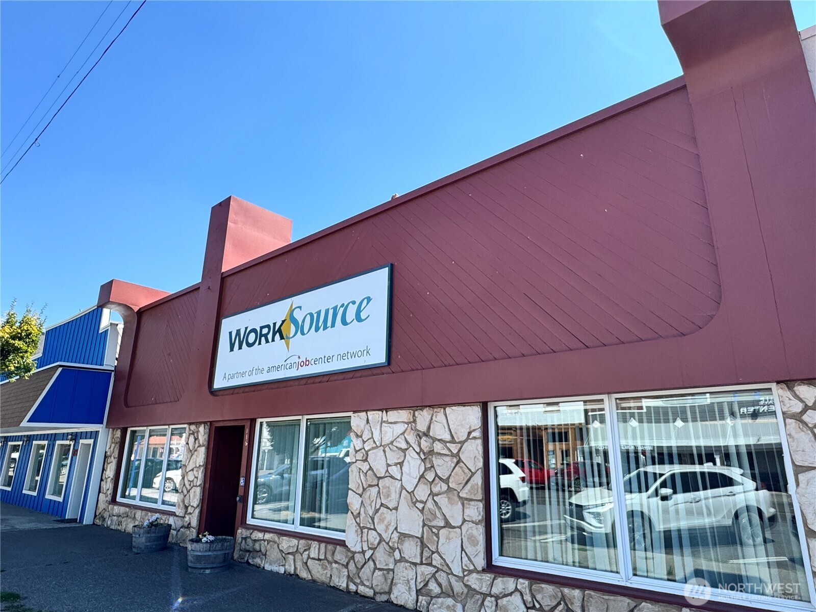 116 E Main St