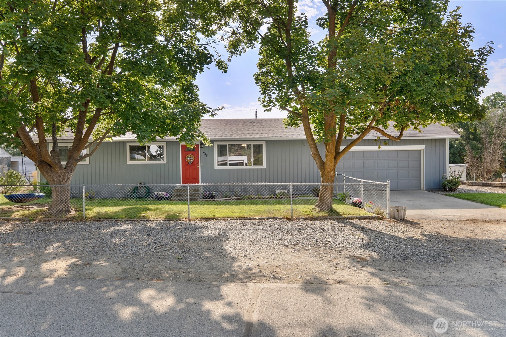948 N 4th Ave
