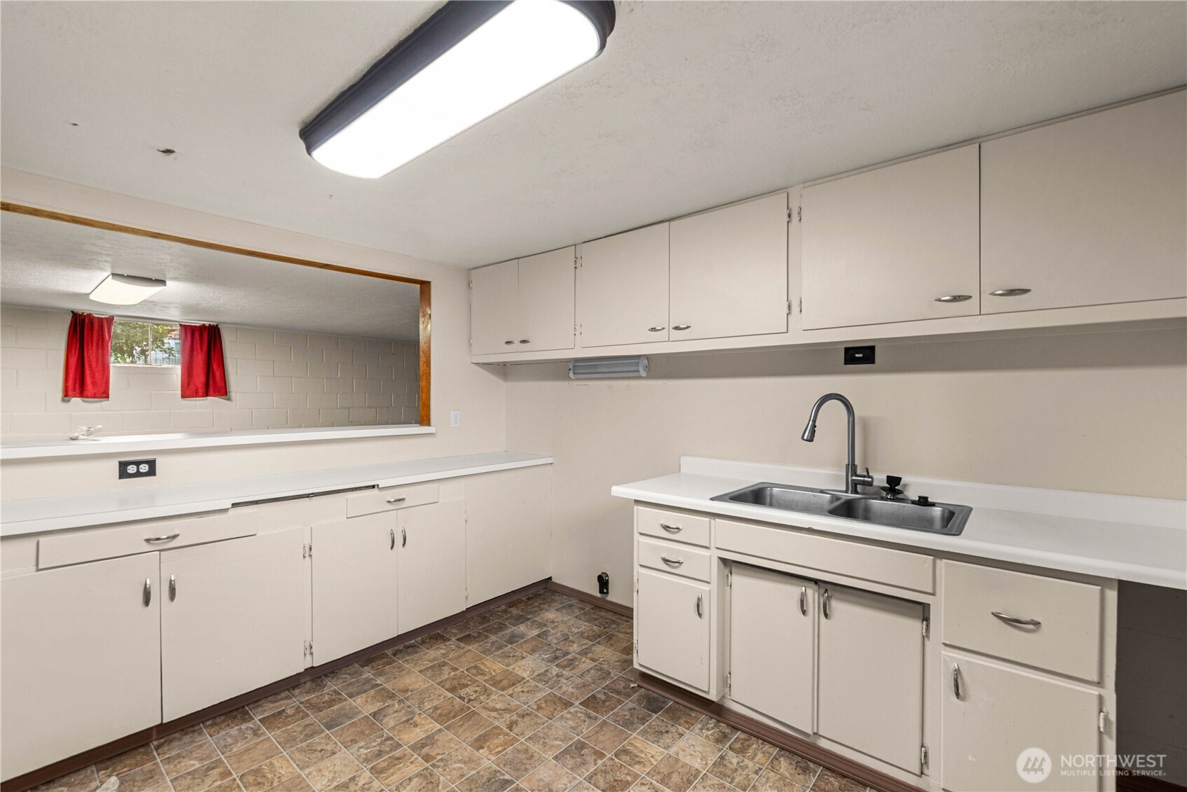 1216 4th Street