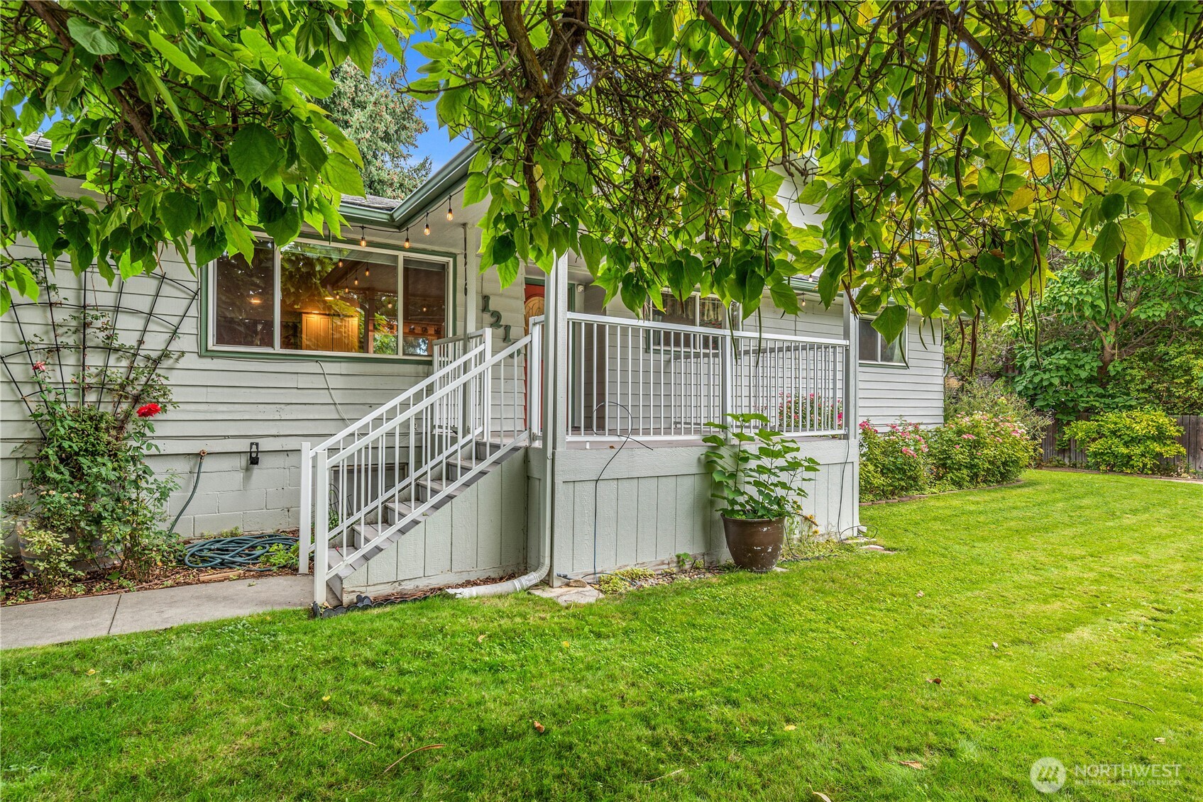 1216 4th Street