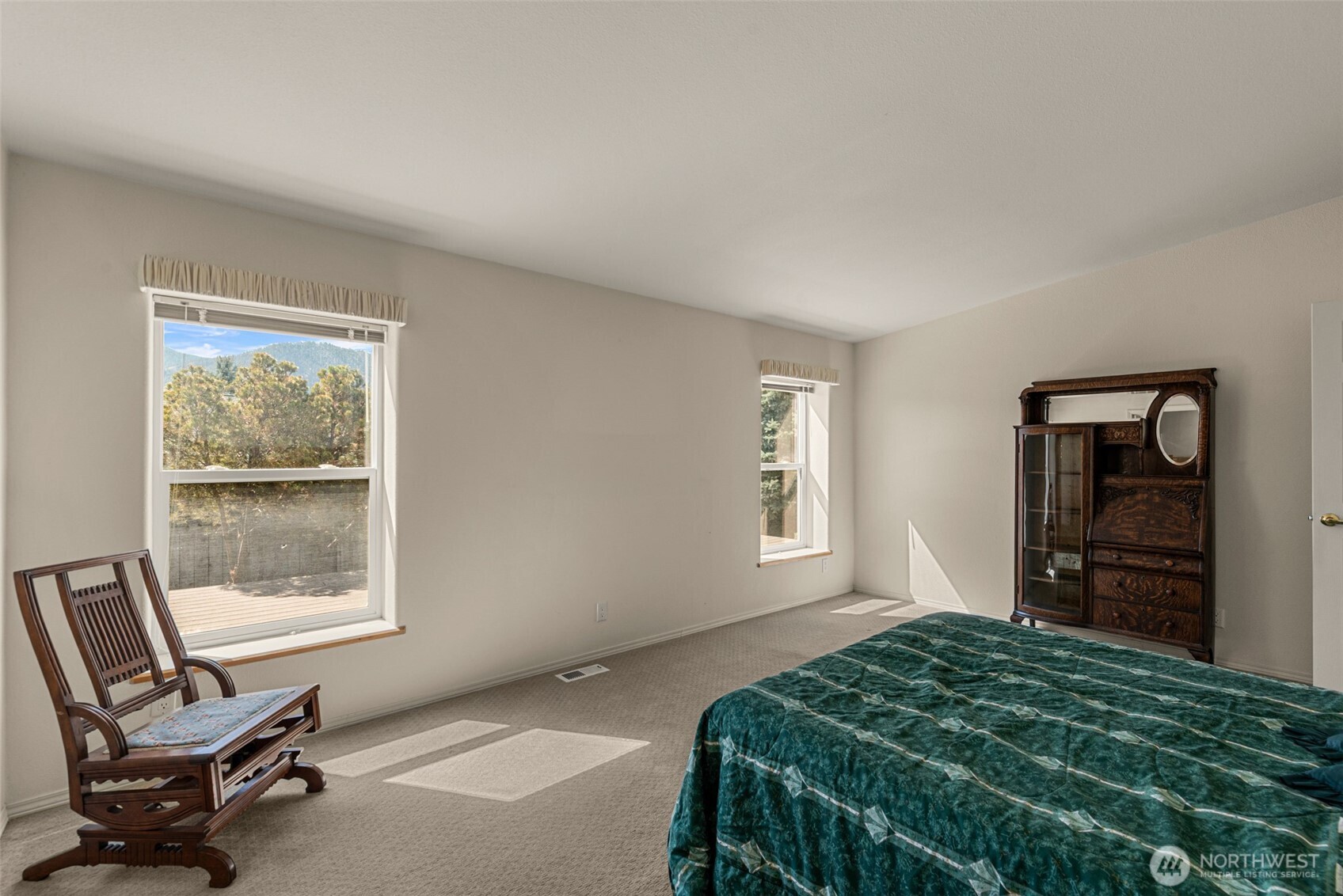 944 Sunrise Drive