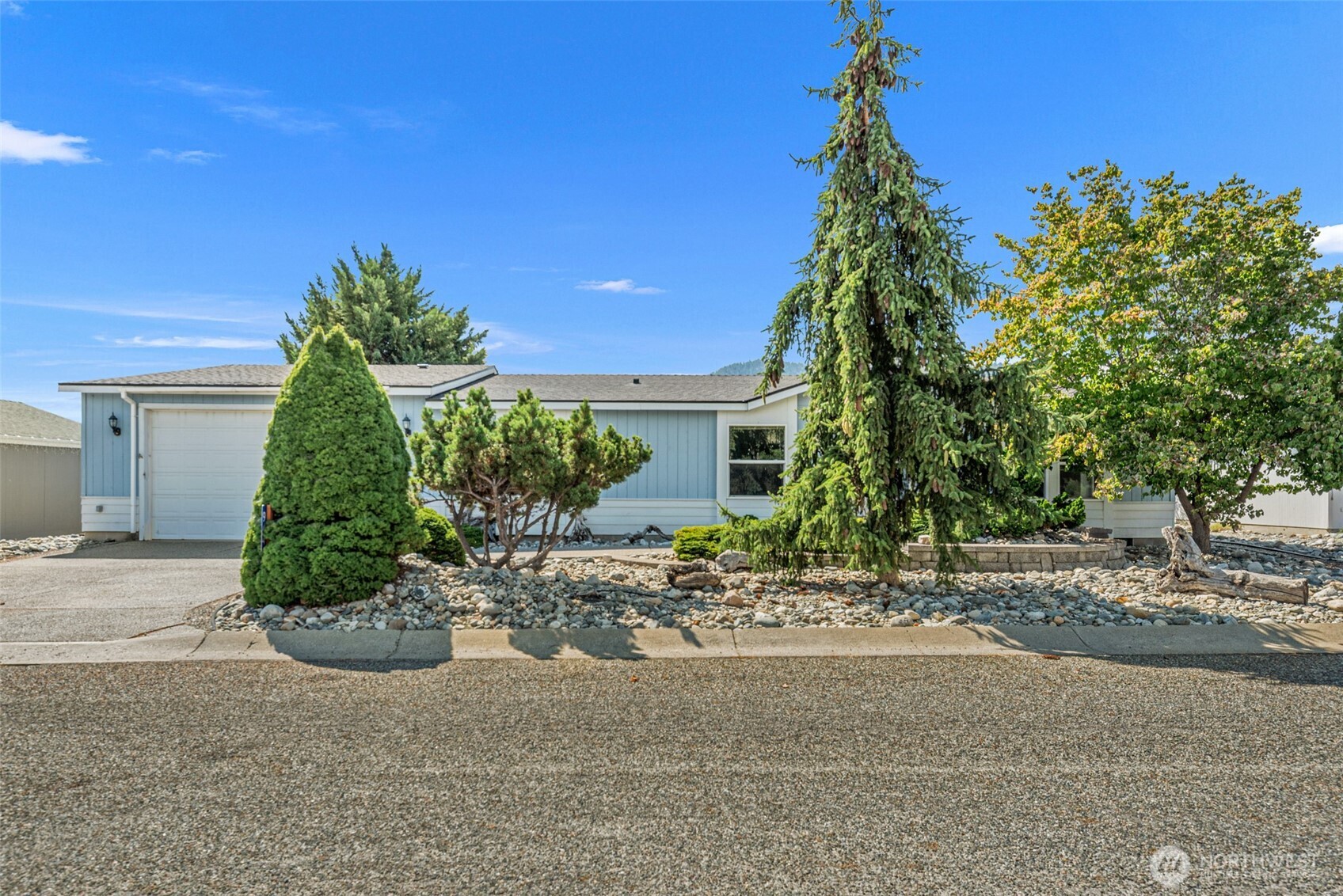 944 Sunrise Drive
