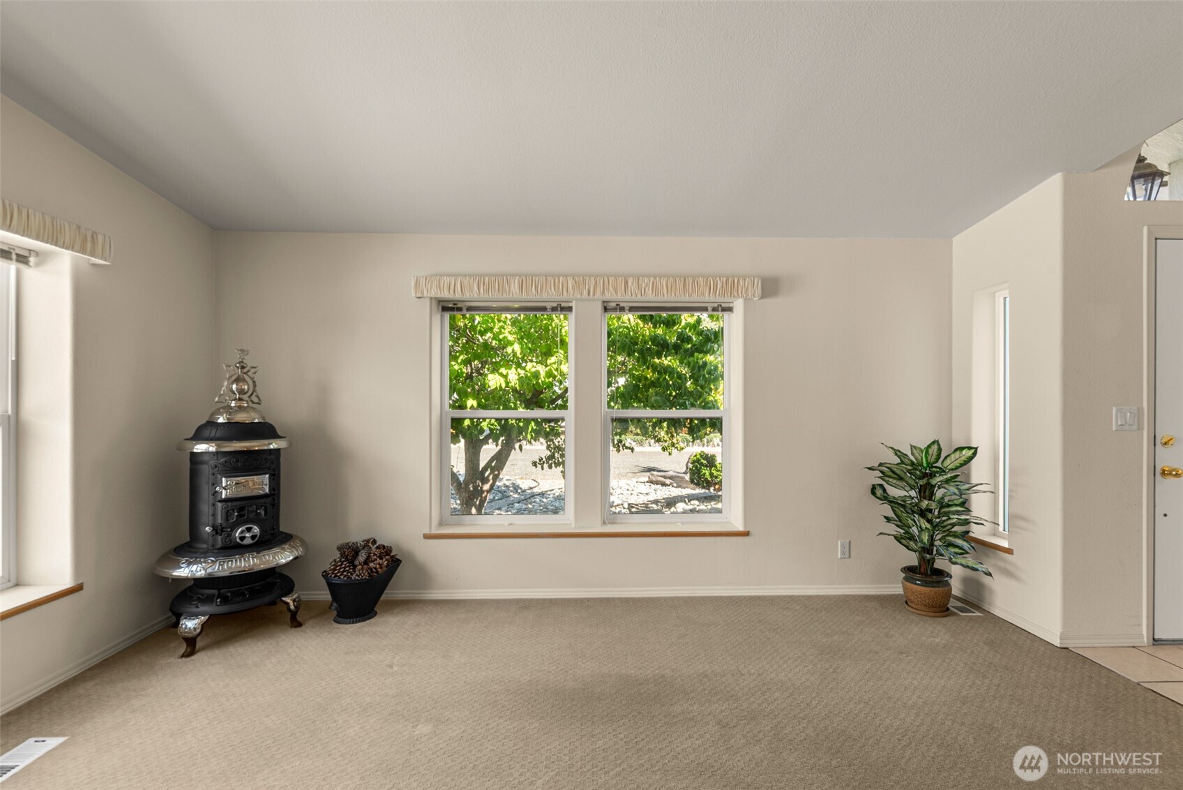 944 Sunrise Drive