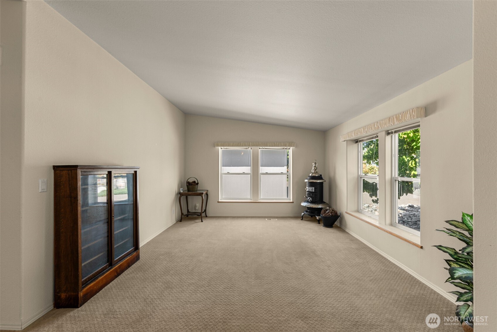 944 Sunrise Drive