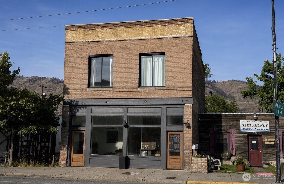 1118 Main Street